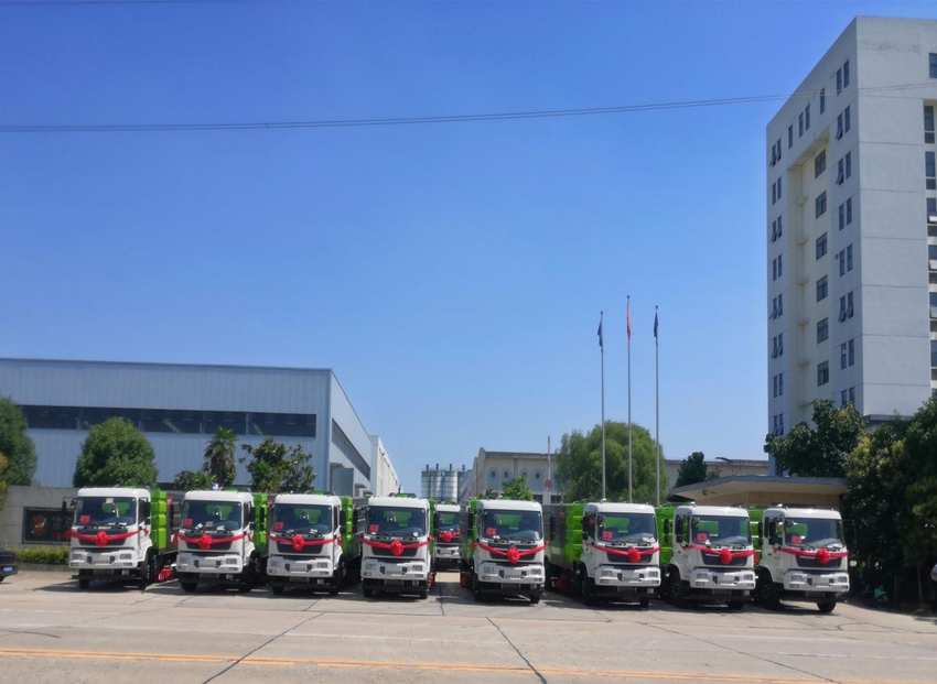 信陽市淮濱縣環境保護局鄉鎮洗掃車采購項目發車